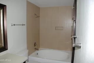 Photo #6: 6917141 Listing