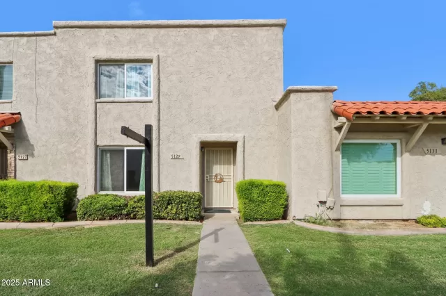 MLS: 6917164 Condo For Sale