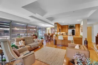 Photo #4: 6917246 Listing 