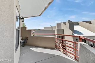 Photo #5: 6917395 Listing
