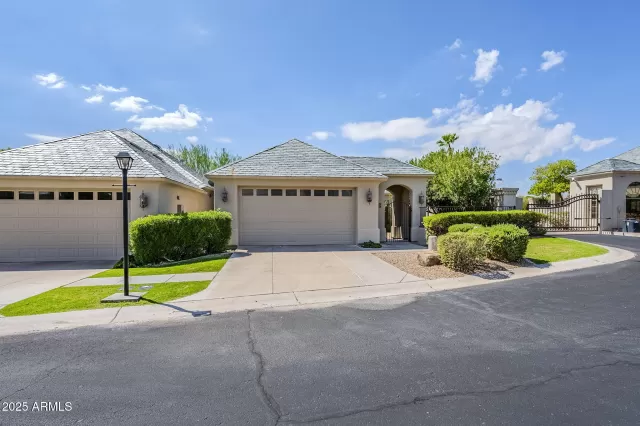MLS: 6917412 Condo For Sale