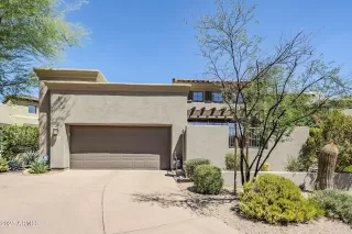 Photo #2: 6917539 Listing