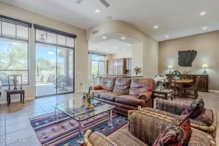 Photo #6: 6917539 Listing