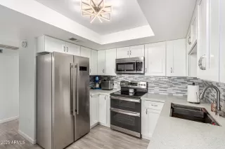 Photo #6: 6917744 Listing