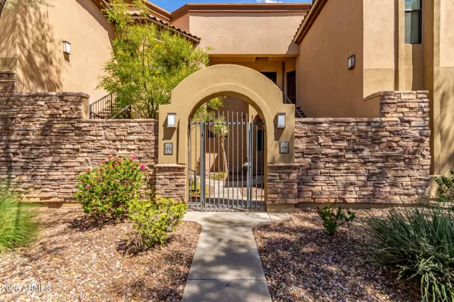 MLS: 6917844 Condo For Sale