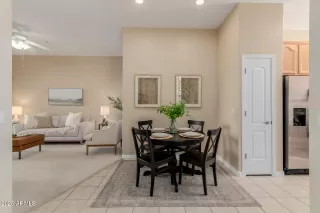 Photo #4: 6917845 Listing 