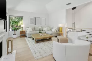 Photo #2: 6917904 Listing 