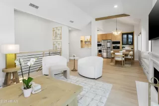 Photo #3: 6917904 Listing 