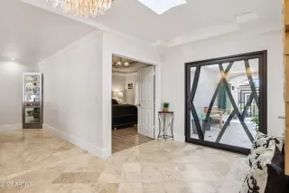 Photo #4: 6917939 Listing 