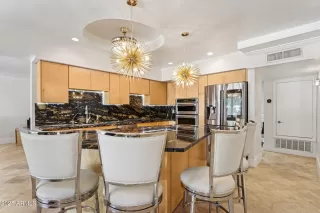 Photo #5: 6917939 Listing 