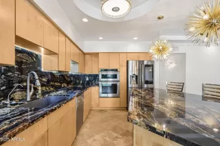 Photo #6: 6917939 Listing 