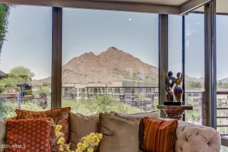 Photo #5: 6917988 Listing
