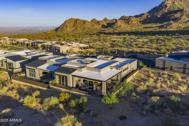 MLS: 6918093 Condo For Sale