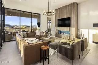 Photo #5: 6918093 Listing