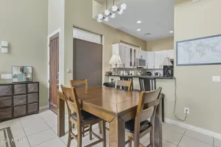 Photo #5: 6918216 Listing 
