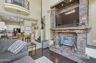 Photo #6: 6918216 Listing 