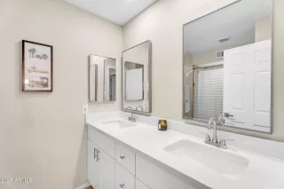 Photo #6: 6918252 Listing