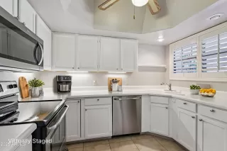 Photo #6: 6918349 Listing