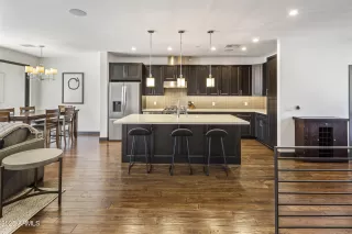 Photo #4: 6918522 Listing