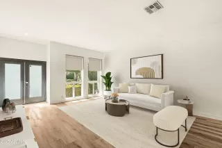 Photo #1: 6918536 Listing 