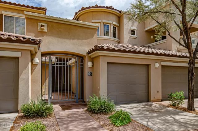 MLS: 6918812 Condo For Sale