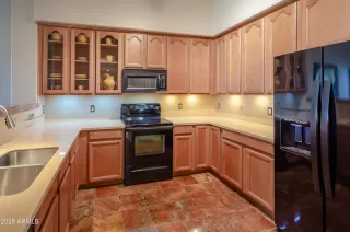 Photo #3: 6918812 Listing