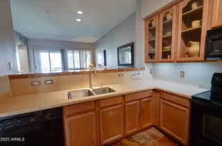 Photo #6: 6918812 Listing
