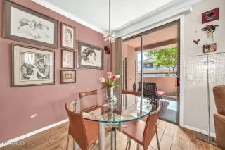 Photo #5: 6918860 Listing