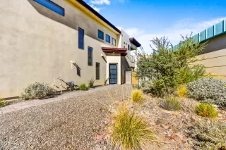 Photo #2: 6918902 Listing