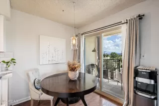 Photo #5: 6918989 Listing