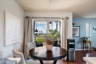 Photo #6: 6918989 Listing