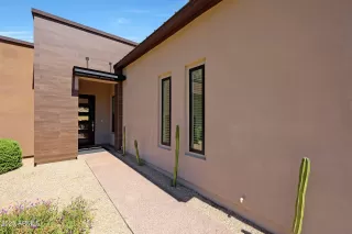 Photo #4: 6918995 Listing