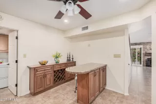 Photo #5: 6919042 Listing