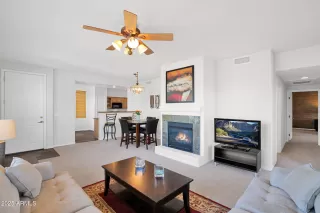 Photo #5: 6919048 Listing