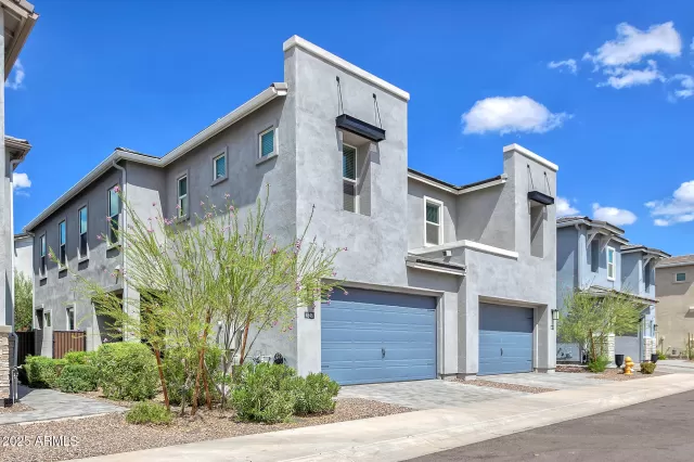 MLS: 6919049 Condo For Sale