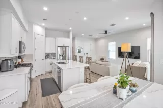 Photo #3: 6919049 Listing 