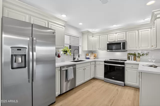 MLS: 6919169 Condo For Sale