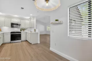 Photo #6: 6919169 Listing