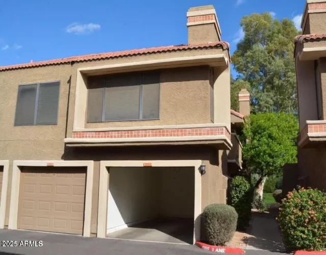 MLS: 6919305 Condo For Sale