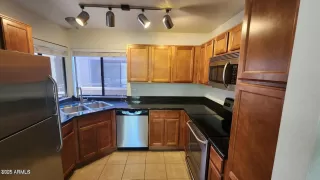 Photo #3: 6919305 Listing