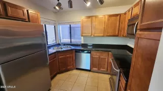 Photo #5: 6919305 Listing