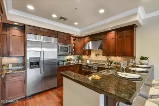 Photo #6: 6919338 Listing