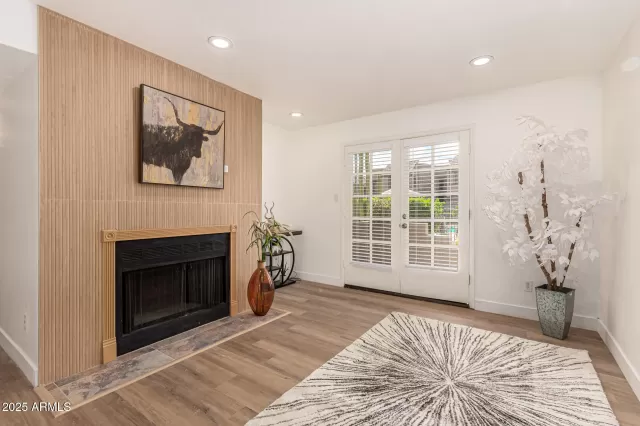 MLS: 6919461 Condo For Sale