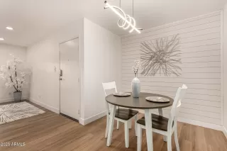 Photo #2: 6919461 Listing