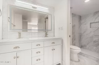 Photo #5: 6919461 Listing