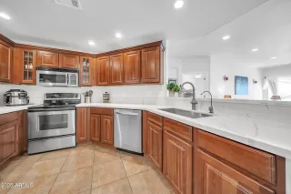 Photo #3: 6919646 Listing