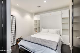 Photo #5: 6919698 Listing