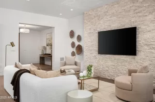 Photo #2: 6919724 Listing