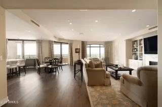 Photo #5: 6919763 Listing 