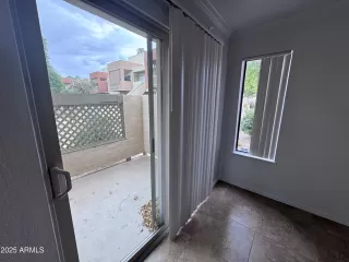 Photo #4: 6919771 Listing